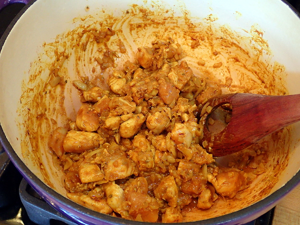 Saute chicken with spices